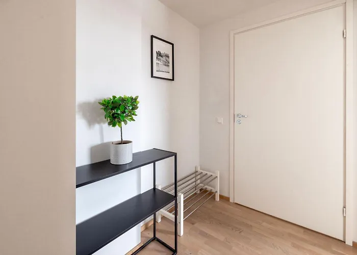 2ndhomes 2br With Sauna And Stunning Balcony Apartman